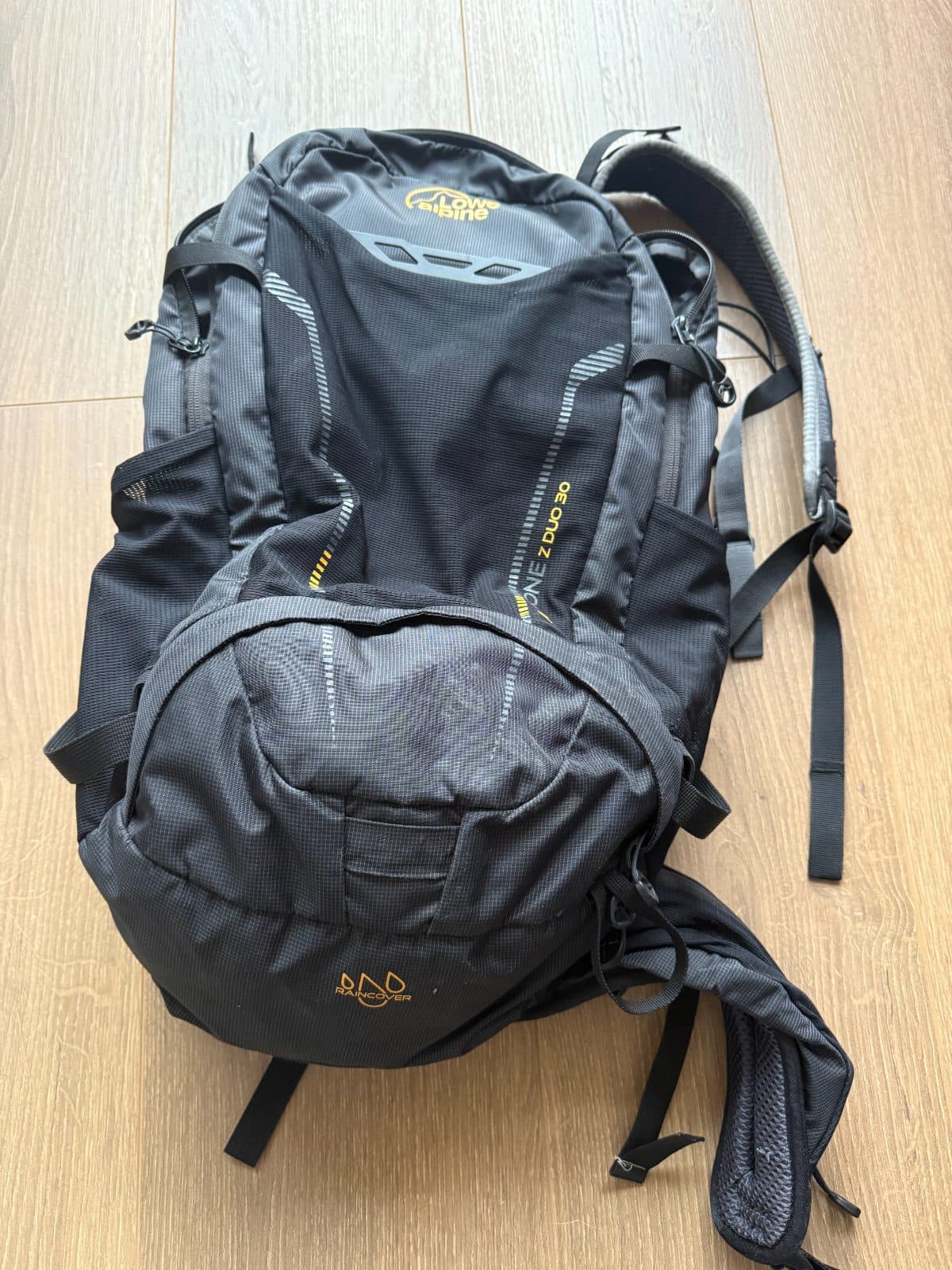Lowe Alpine AirZone 30 liter dagrugzak (herenmodel), foto 1 van 3